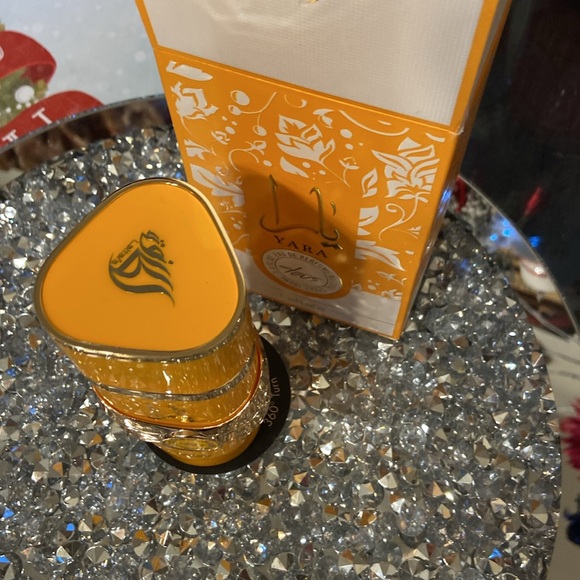 🎄 NWT Yara perfume - Picture 6 of 7